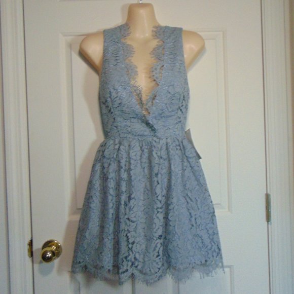 Tobi Dresses & Skirts - NWT Tobi Lauren Lace Skater Dress Small